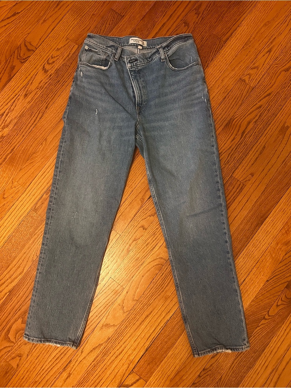 Abercrombie & Fitch Women’s Straight High Rise Jeans Size 12 Curve Love